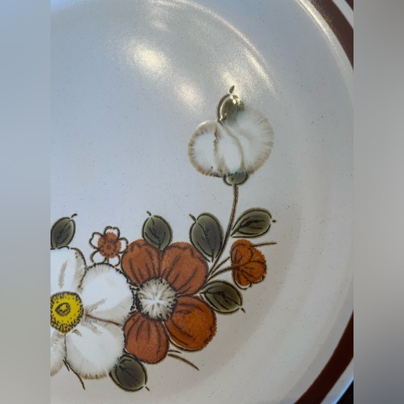 Vintage 1970s Woodhaven Collection Sunnybrook Cream Stoneware  12.5" Chop Plate - Picture 4 of 8